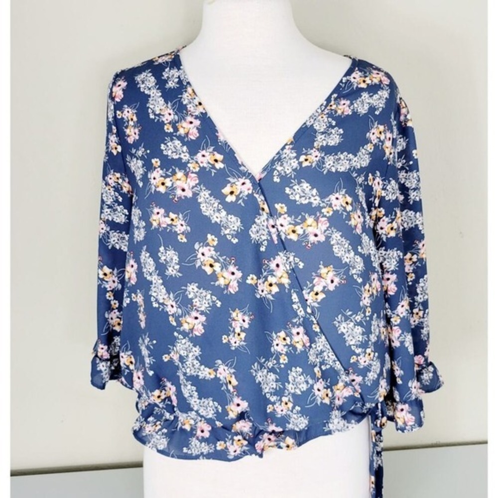 Sienna Sky Blue Floral Wrap Top Bell Sleeve Tie Waist Women's‎ Large